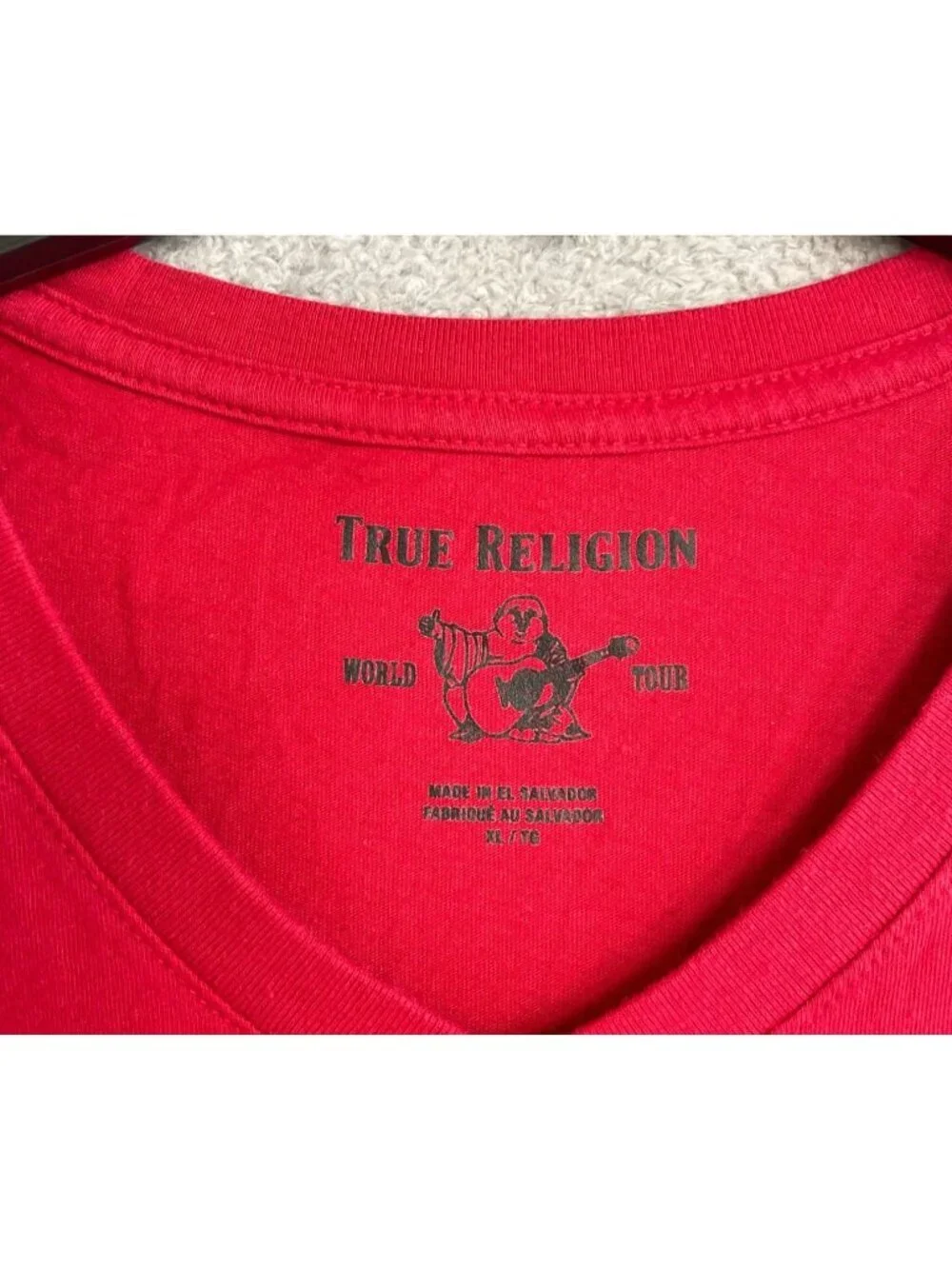 True Religion Men's XL Red V-Neck T-Shirt 100% Cotton Casual Tee P0217